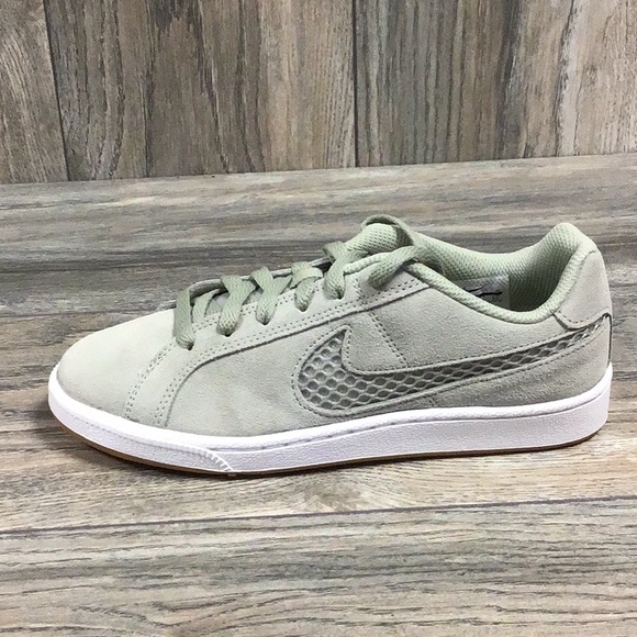 NEW Nike Court Royale PREM  AJ7731-300 - Picture 3 of 6